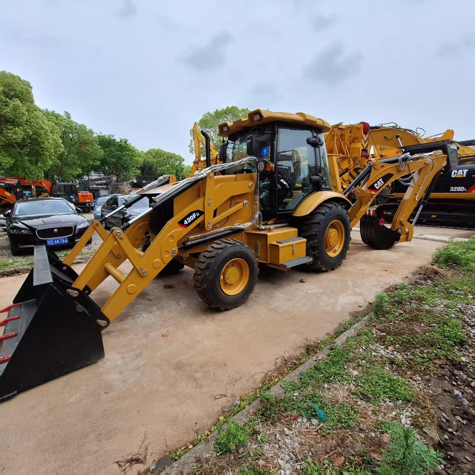 CAT 420F Backhoe Loader - Backhoe loader: picture 5 CAT 420F Backhoe Loader - Backhoe loader: picture 5