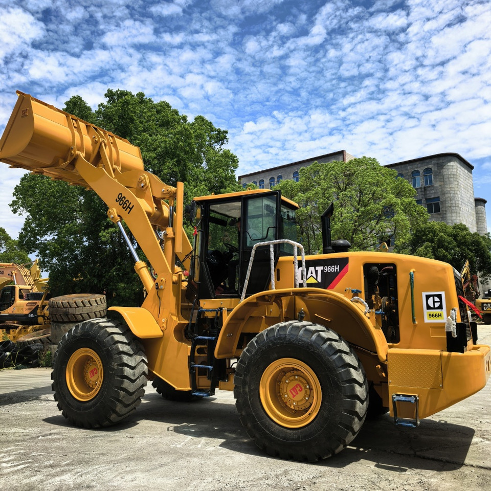 CAT 966H - Wheel loader: picture 1 CAT 966H - Wheel loader: picture 1