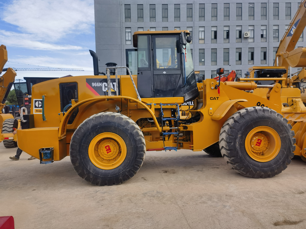 CAT 966H Wheel Loader - Wheel loader: picture 3 CAT 966H Wheel Loader - Wheel loader: picture 3