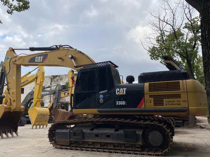 CAT336D2 - Excavator: picture 3 CAT336D2 - Excavator: picture 3