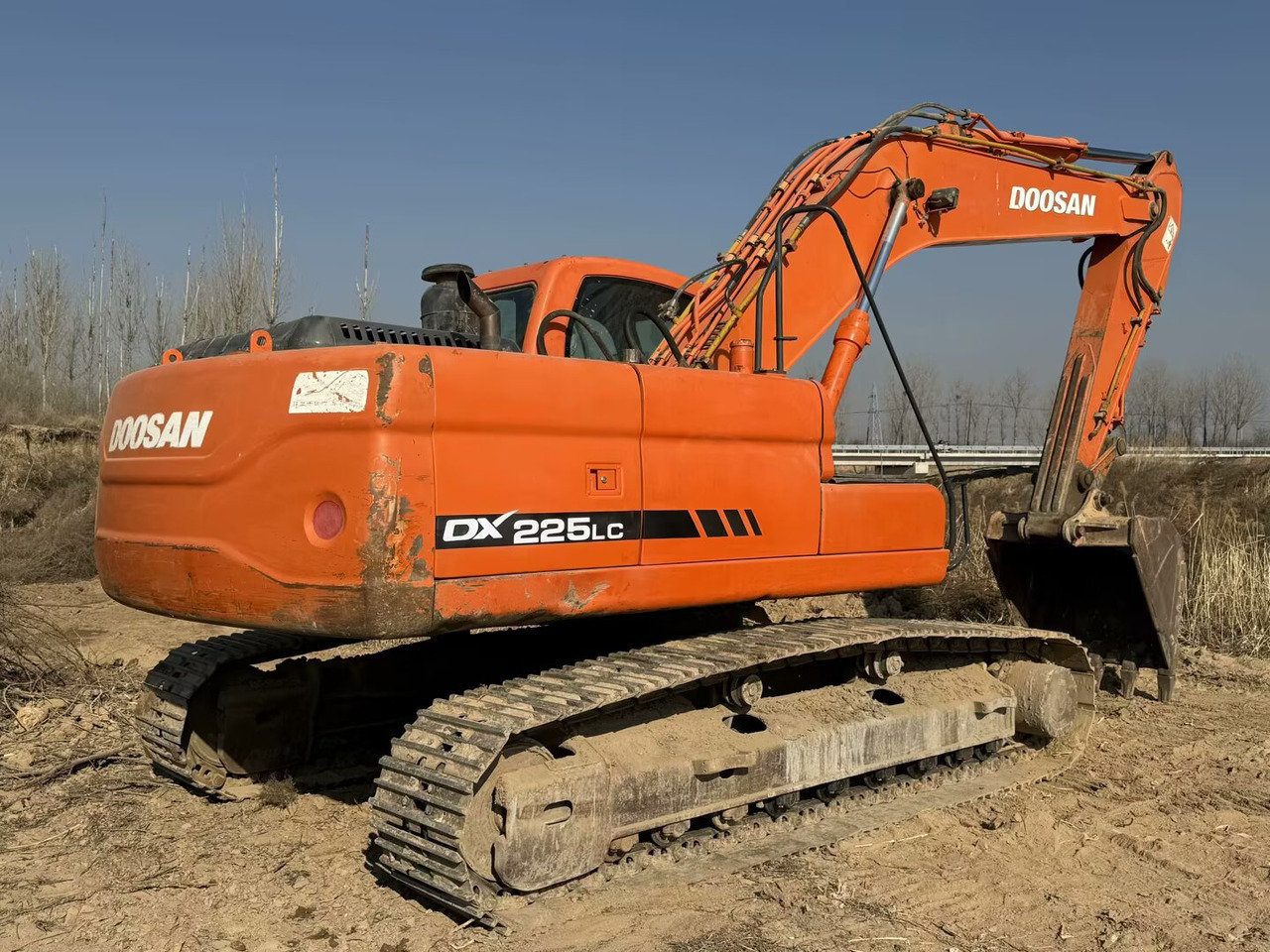 DOOSAN Doosan DX225LC Crawler excavator - Crawler excavator: picture 1 DOOSAN Doosan DX225LC Crawler excavator - Crawler excavator: picture 1