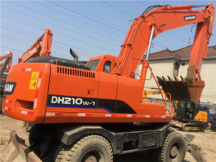 Doosan DH210w-7 wheel excavator - Wheel excavator: picture 2 Doosan DH210w-7 wheel excavator - Wheel excavator: picture 2