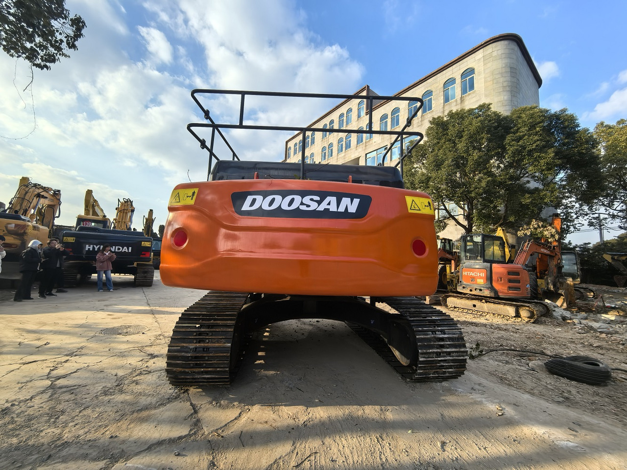 Doosan DX300LC Crawler Excavator - Crawler excavator: picture 4 Doosan DX300LC Crawler Excavator - Crawler excavator: picture 4