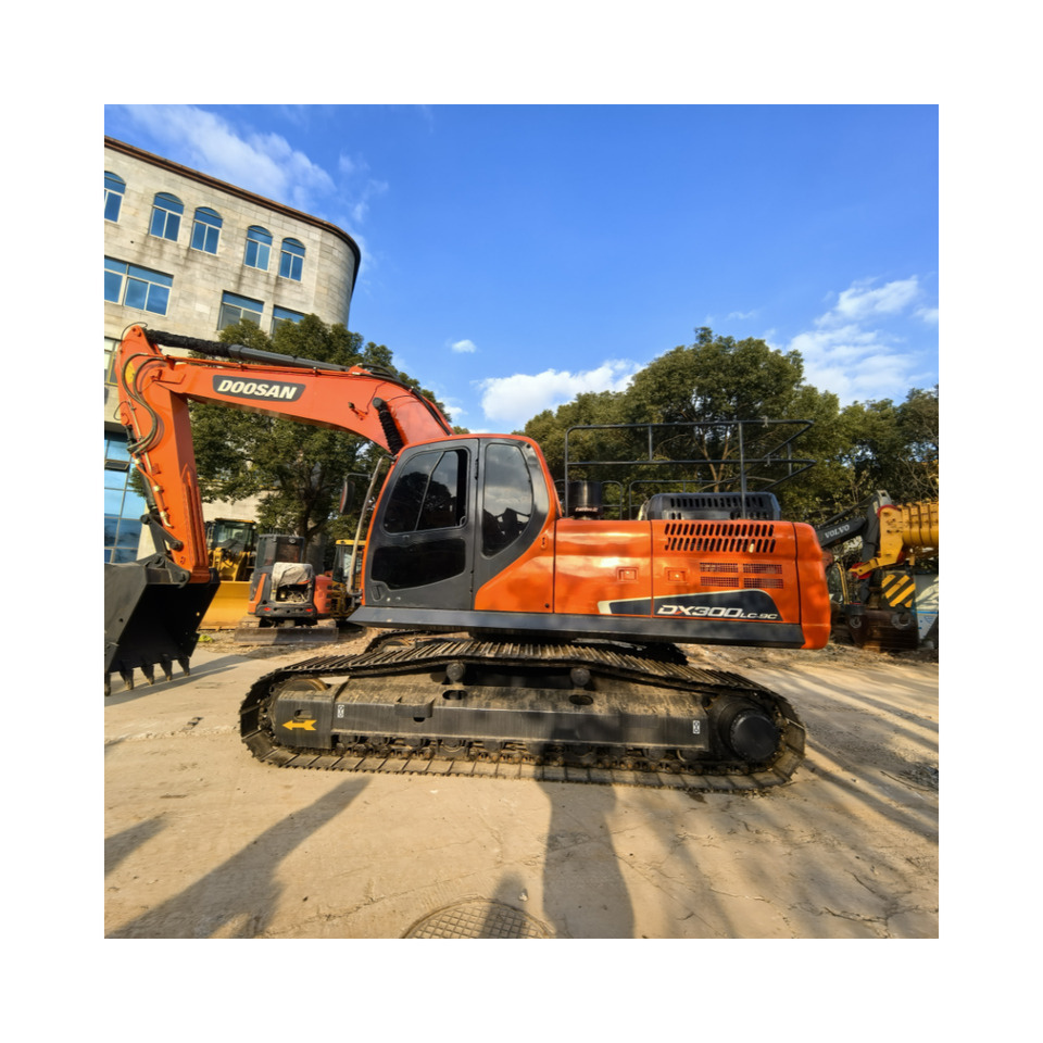 Doosan DX300LC Crawler Excavator - Crawler excavator: picture 3 Doosan DX300LC Crawler Excavator - Crawler excavator: picture 3