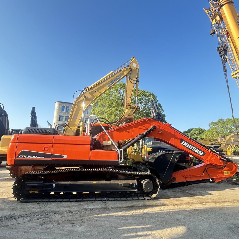 Doosan DX300LC Crawler Excavator - Crawler excavator: picture 5 Doosan DX300LC Crawler Excavator - Crawler excavator: picture 5