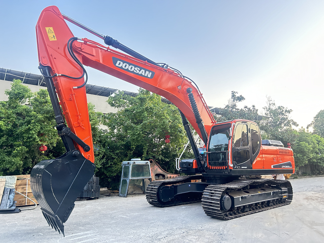 Doosan DX300LC Crawler Excavator - Crawler excavator: picture 1 Doosan DX300LC Crawler Excavator - Crawler excavator: picture 1