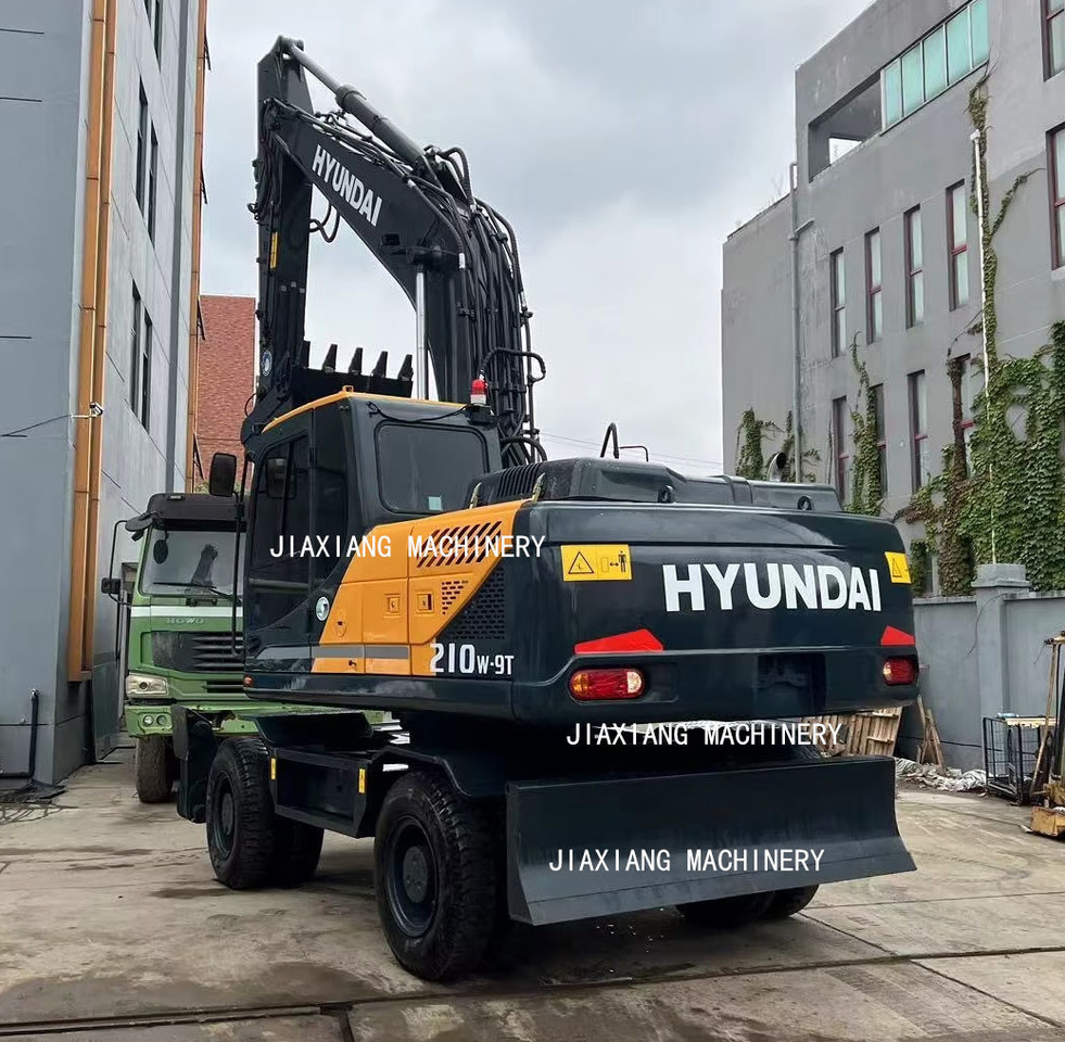 Hyundai 210w-9 wheel excavator - Wheel excavator: picture 4 Hyundai 210w-9 wheel excavator - Wheel excavator: picture 4