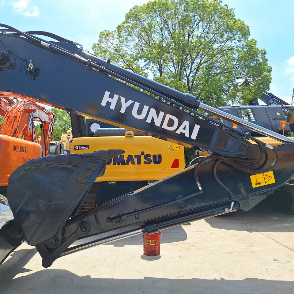 Hyundai 210w-9T wheel excavator - Wheel excavator: picture 3 Hyundai 210w-9T wheel excavator - Wheel excavator: picture 3