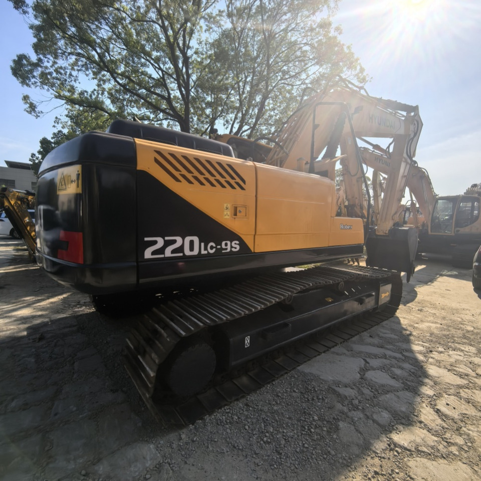 Hyundai 220lc-9s excavator - Wheel excavator: picture 4 Hyundai 220lc-9s excavator - Wheel excavator: picture 4