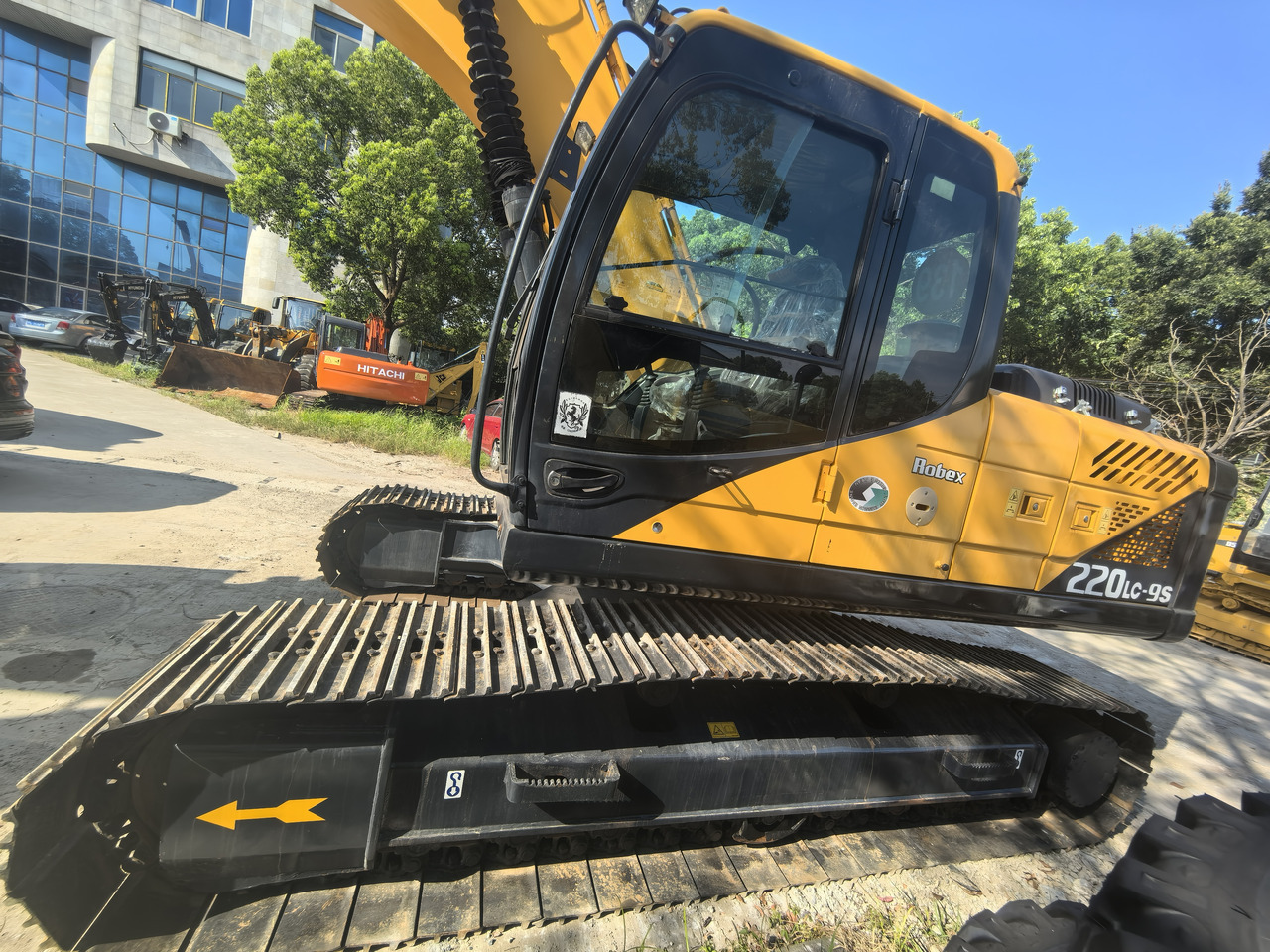 Hyundai 220lc-9s excavator - Wheel excavator: picture 1 Hyundai 220lc-9s excavator - Wheel excavator: picture 1