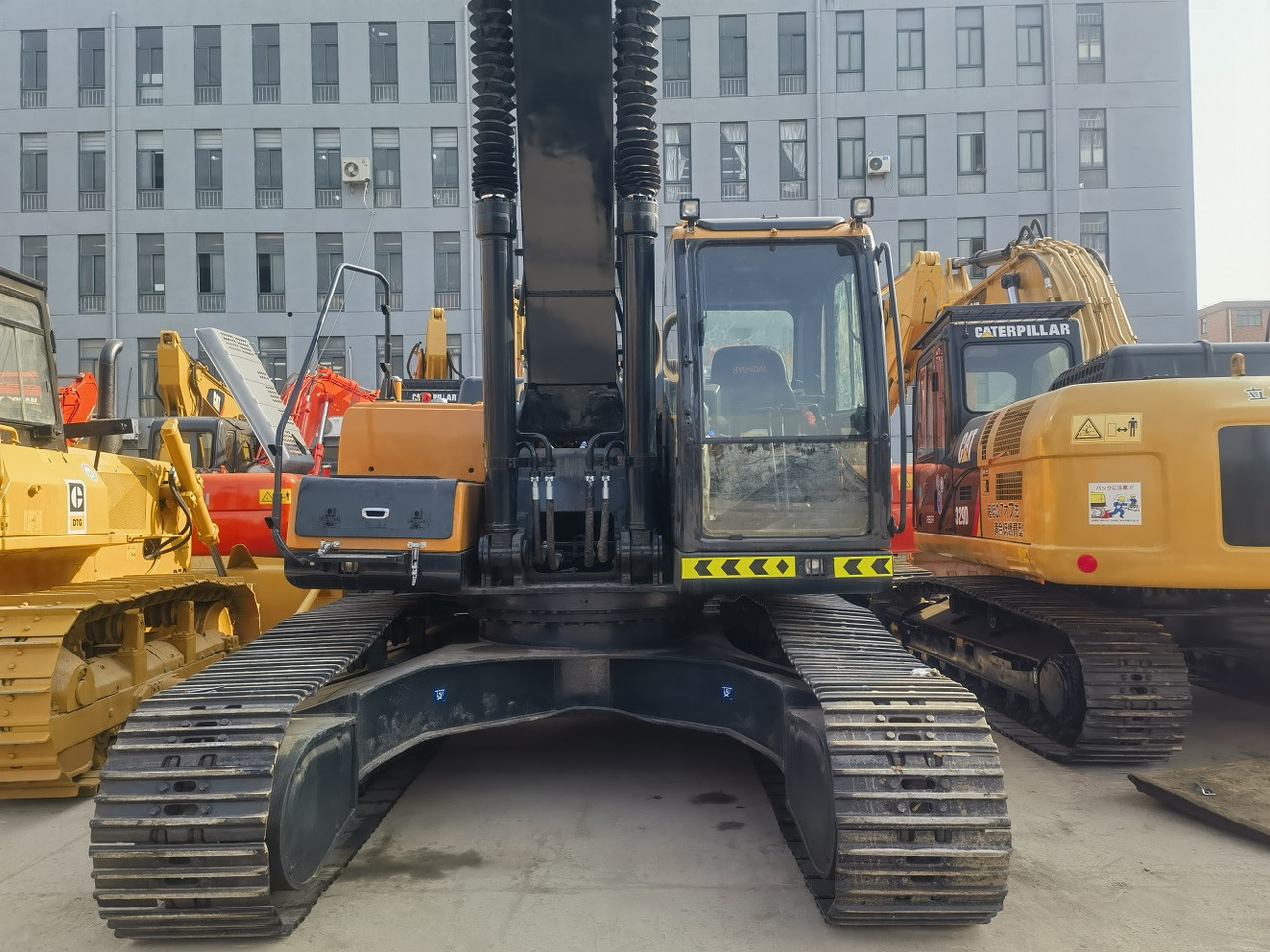 Hyundai 305LC-9T excavator - Crawler excavator: picture 4 Hyundai 305LC-9T excavator - Crawler excavator: picture 4