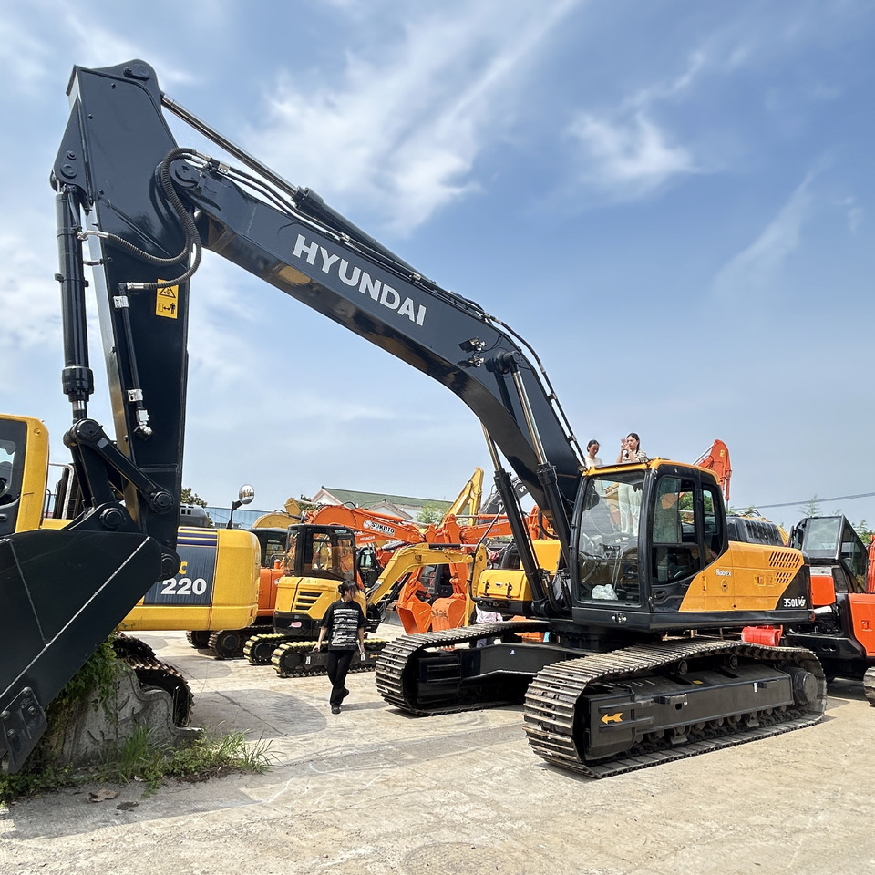 Hyundai 350LVS excavator - Wheel excavator: picture 2 Hyundai 350LVS excavator - Wheel excavator: picture 2