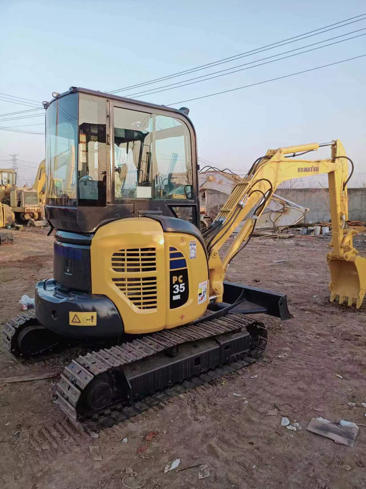 KOMATSU PC35 Excavator - Crawler excavator: picture 2 KOMATSU PC35 Excavator - Crawler excavator: picture 2