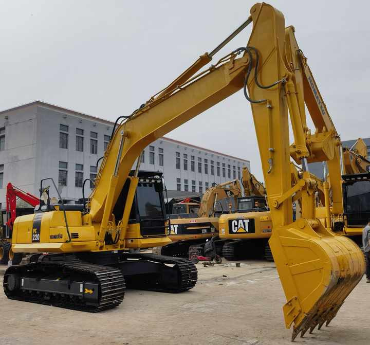 Komatsu PC 220-8 Excavator - Crawler excavator: picture 3 Komatsu PC 220-8 Excavator - Crawler excavator: picture 3