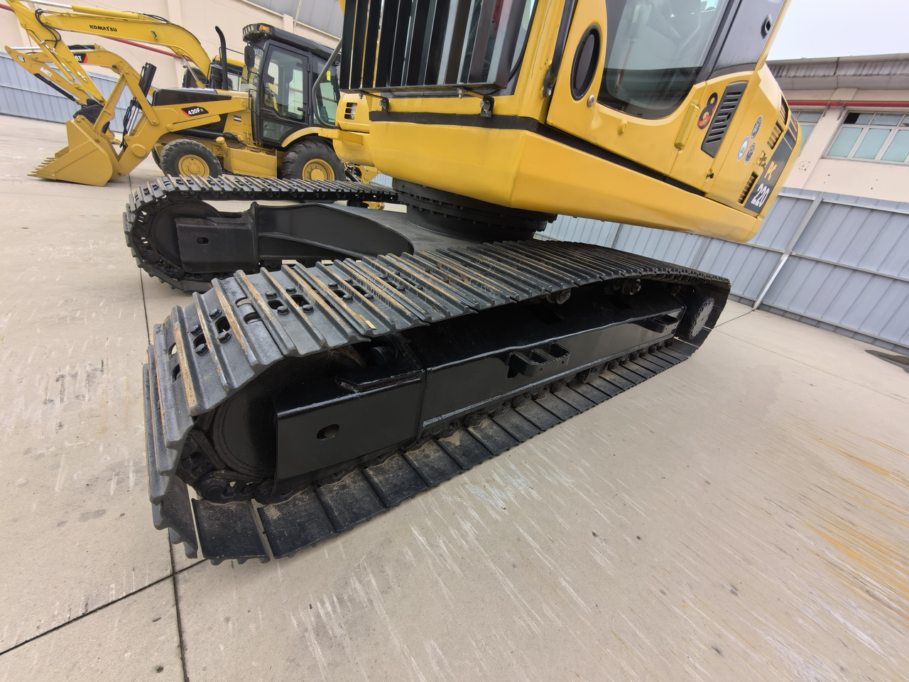 Komatsu PC 220-8 Excavator - Crawler excavator: picture 3 Komatsu PC 220-8 Excavator - Crawler excavator: picture 3