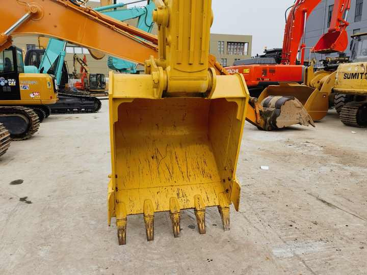 Komatsu PC 220-8 Excavator - Crawler excavator: picture 4 Komatsu PC 220-8 Excavator - Crawler excavator: picture 4