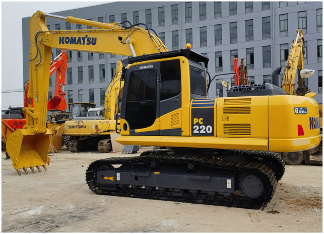 Komatsu PC 220-8 Excavator - Crawler excavator: picture 2 Komatsu PC 220-8 Excavator - Crawler excavator: picture 2