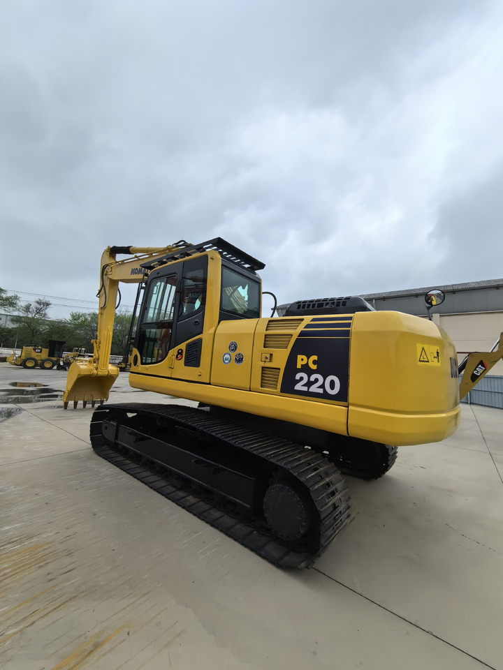 Komatsu PC 220-8 Excavator - Crawler excavator: picture 2 Komatsu PC 220-8 Excavator - Crawler excavator: picture 2
