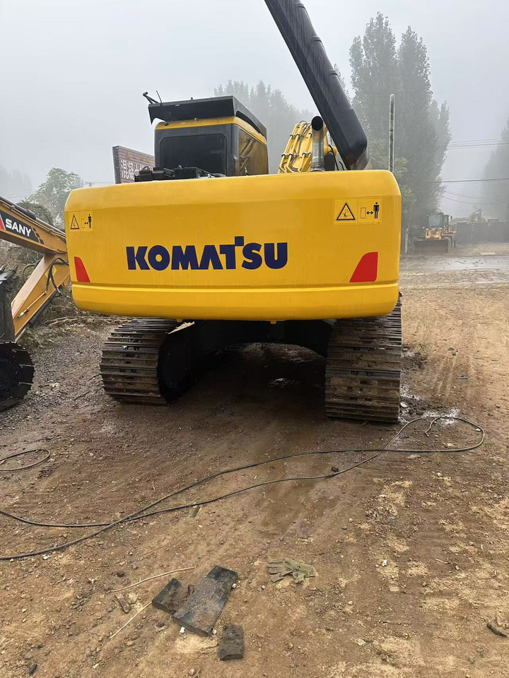 Komatsu PC200-7 excavator - Crawler excavator: picture 4 Komatsu PC200-7 excavator - Crawler excavator: picture 4