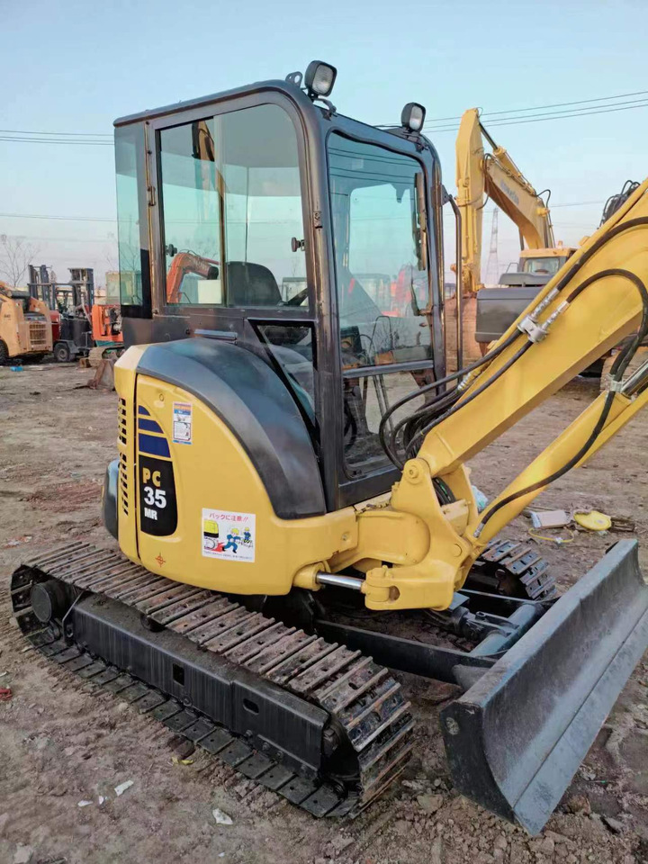 Komatsu PC35MR digger - Crawler excavator: picture 5 Komatsu PC35MR digger - Crawler excavator: picture 5