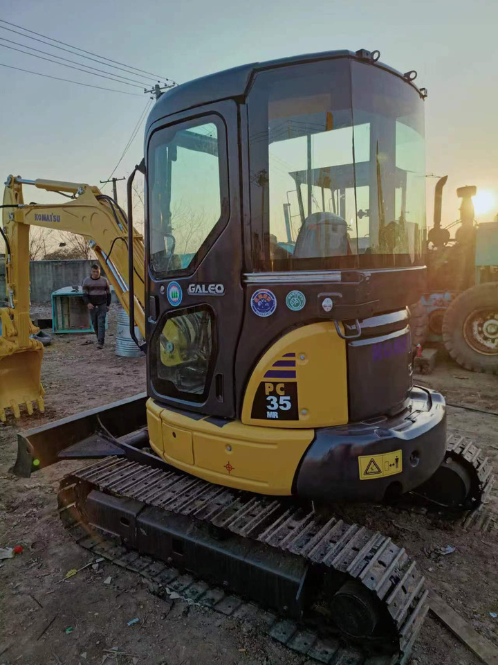 Komatsu PC35MR digger - Crawler excavator: picture 3 Komatsu PC35MR digger - Crawler excavator: picture 3