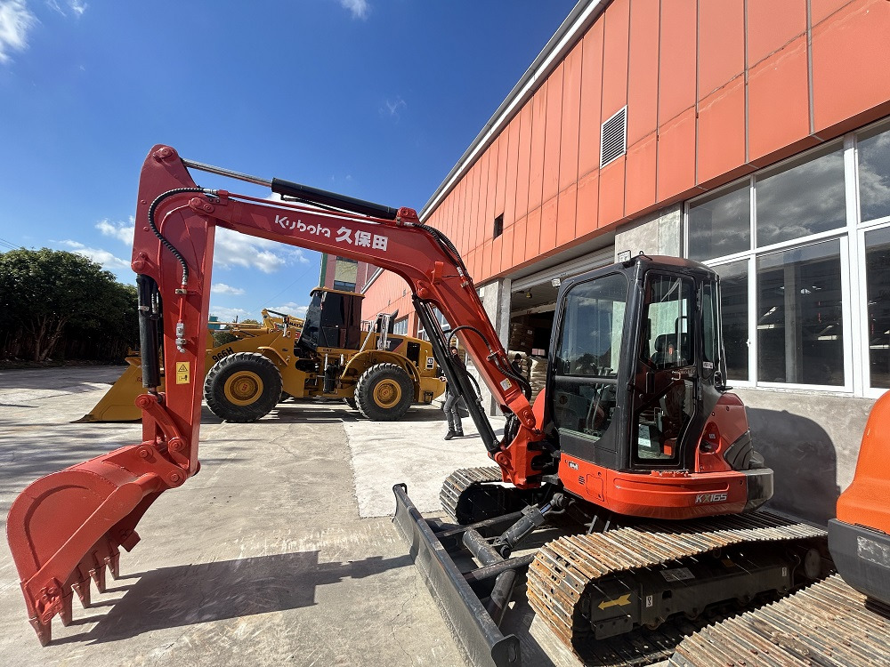 Mini excavator Kubota KX165 excavator: picture 6