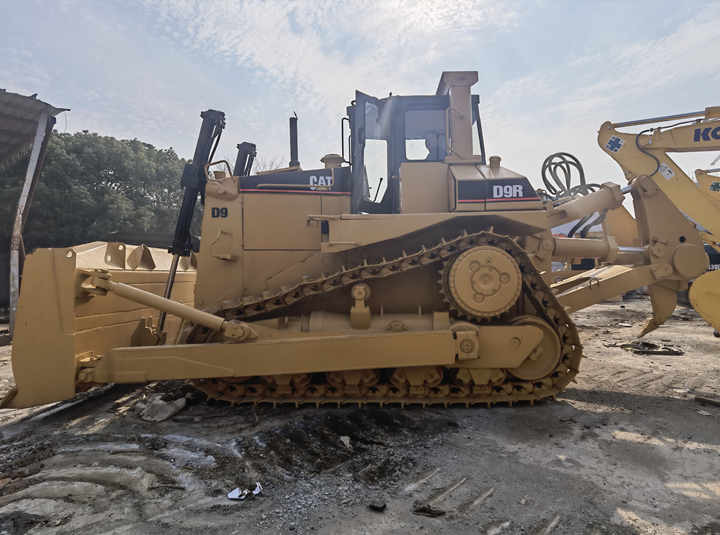 Original CAT Bulldozer Used Caterpillar D9R Crawler Bulldozer for sale - Bulldozer: picture 3 Original CAT Bulldozer Used Caterpillar D9R Crawler Bulldozer for sale - Bulldozer: picture 3