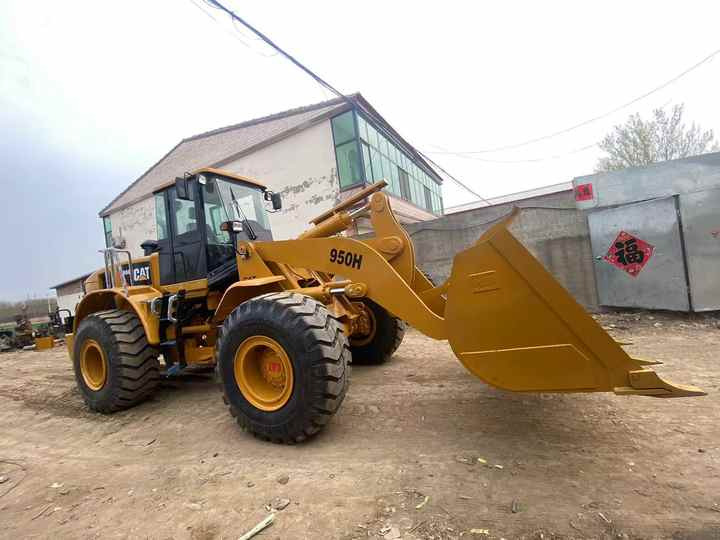 Second-hand loader Caterpillar CAT 950H Used Loader Sell used or second hand wheel loader - Wheel loader: picture 4 Second-hand loader Caterpillar CAT 950H Used Loader Sell used or second hand wheel loader - Wheel loader: picture 4