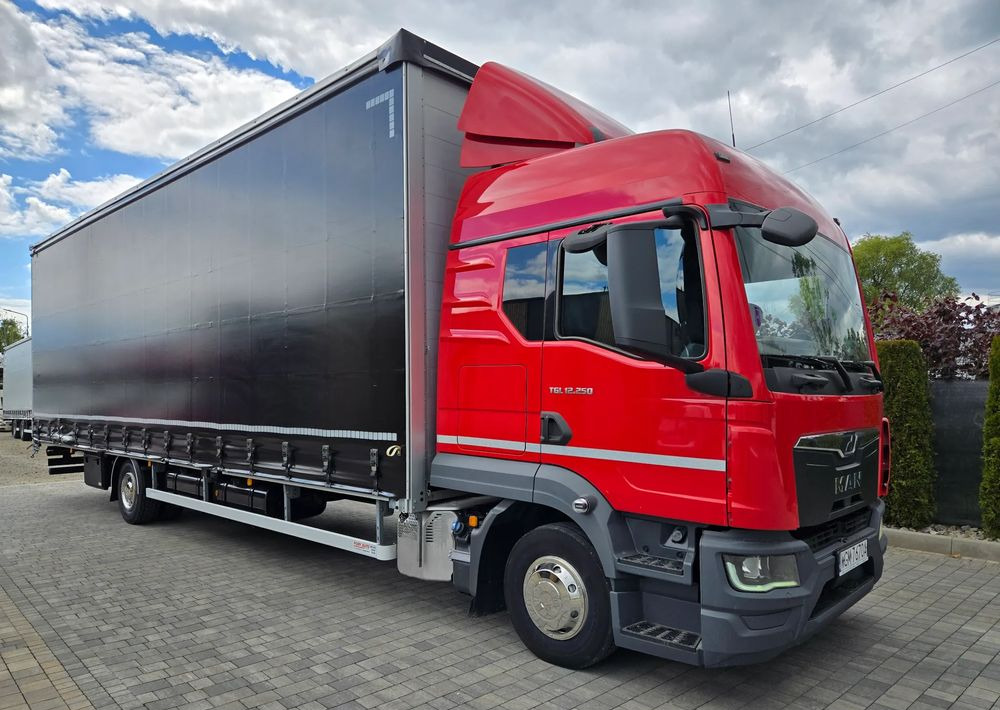 MAN TGL 12.250 - Curtainsider truck: picture 3 MAN TGL 12.250 - Curtainsider truck: picture 3