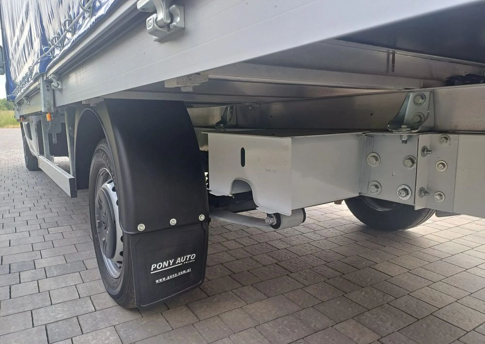 Curtain side van Renault Master 10 palet na poduszkach: picture 11