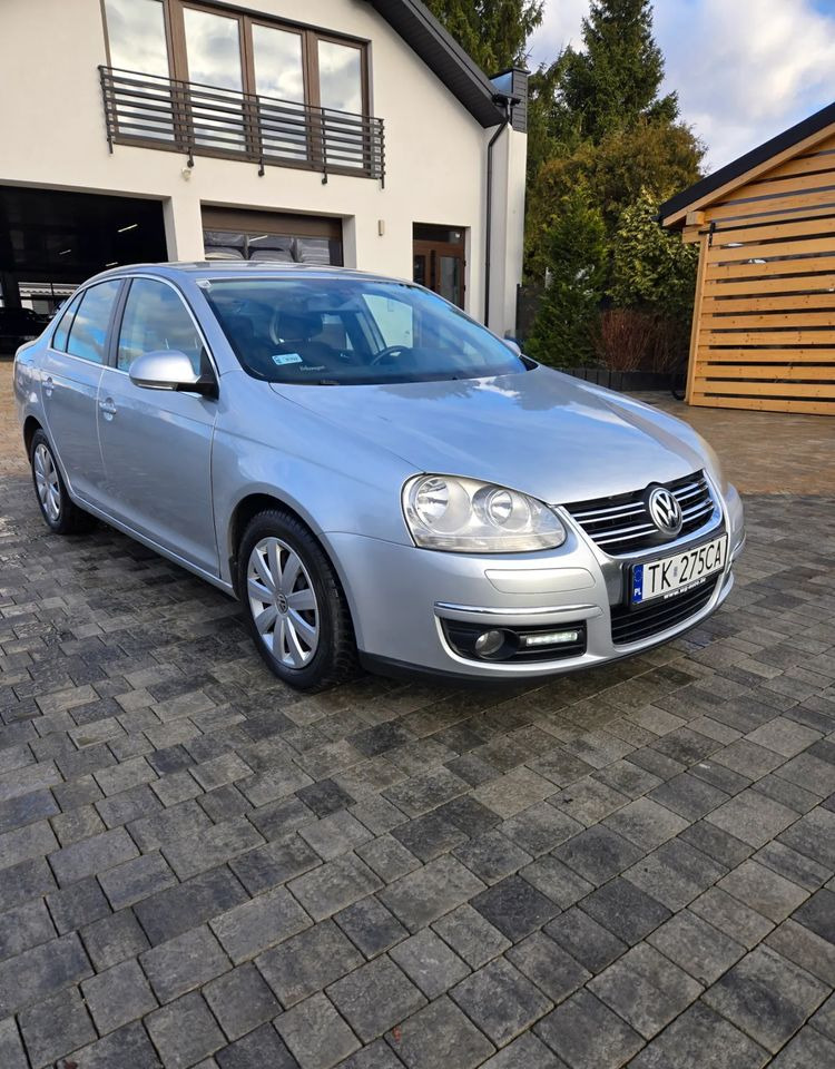 Volkswagen Jetta 2.0 TDI Sportline - Sedan: picture 3 Volkswagen Jetta 2.0 TDI Sportline - Sedan: picture 3
