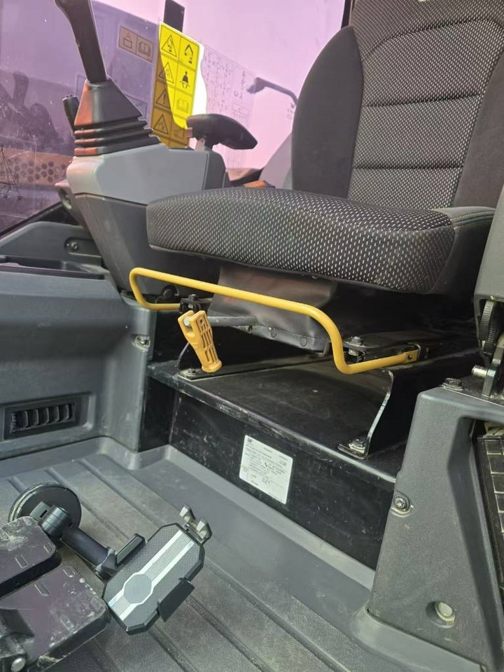 CAT 306 - Mini excavator: picture 5 CAT 306 - Mini excavator: picture 5