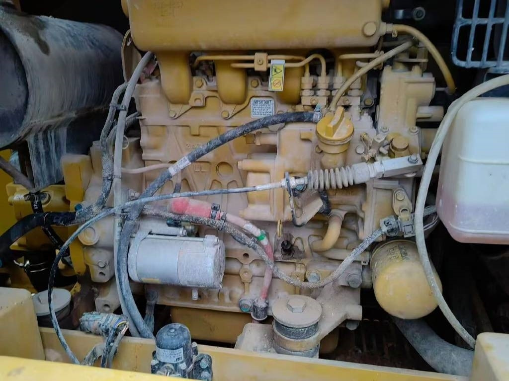 Mini excavator CAT 307.5: picture 10