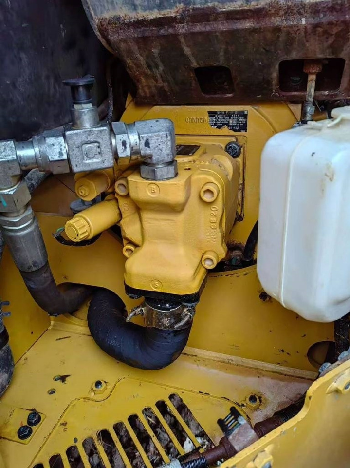 Mini excavator CAT 307.5: picture 8