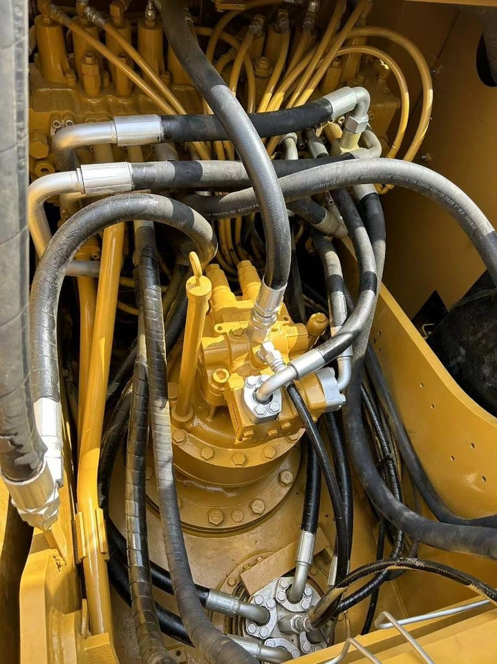 CAT 320 D  - Crawler excavator: picture 2 CAT 320 D  - Crawler excavator: picture 2