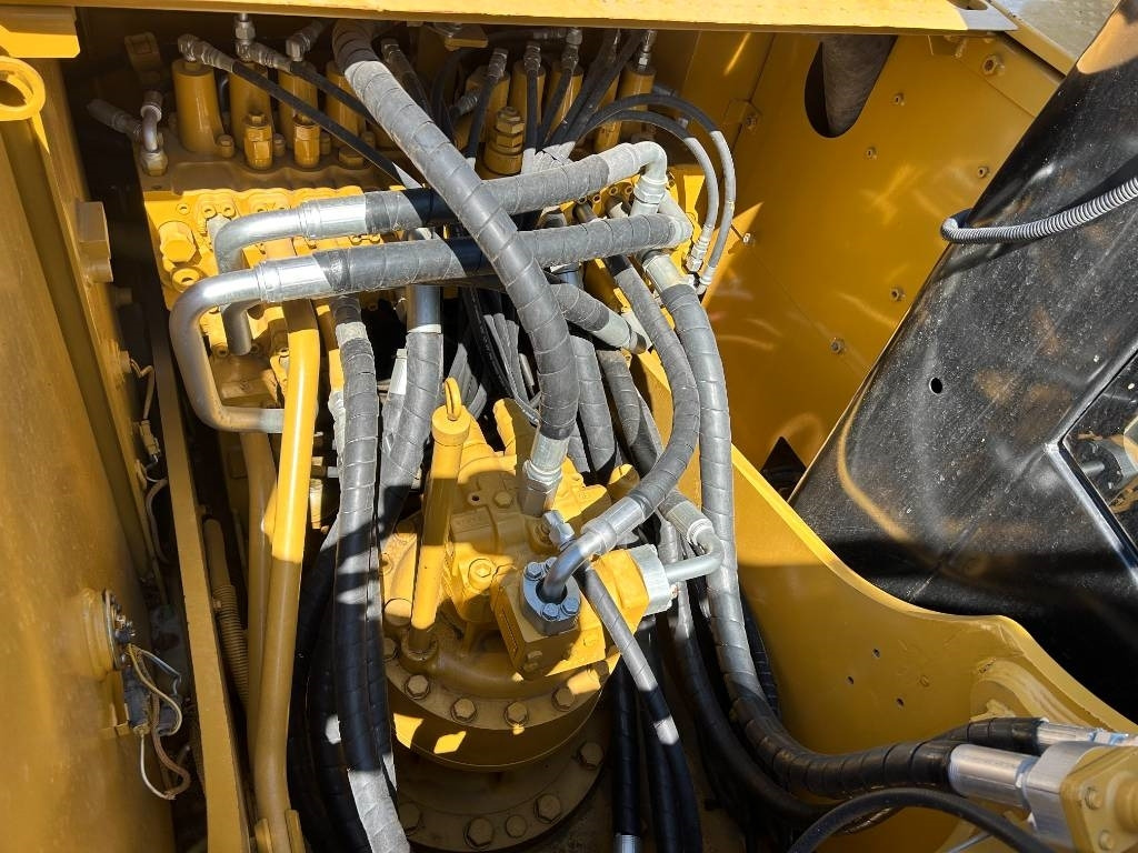 CAT 320D2L - Crawler excavator: picture 4 CAT 320D2L - Crawler excavator: picture 4