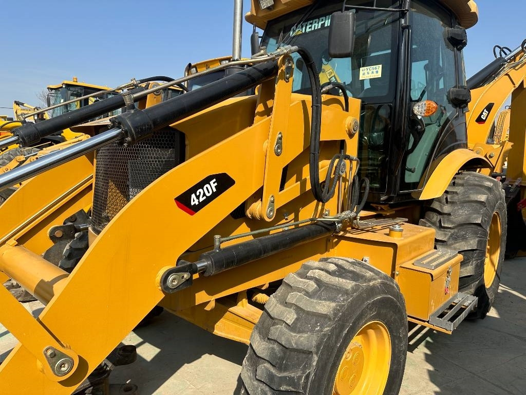 CAT 420 F ST - Backhoe loader: picture 3 CAT 420 F ST - Backhoe loader: picture 3