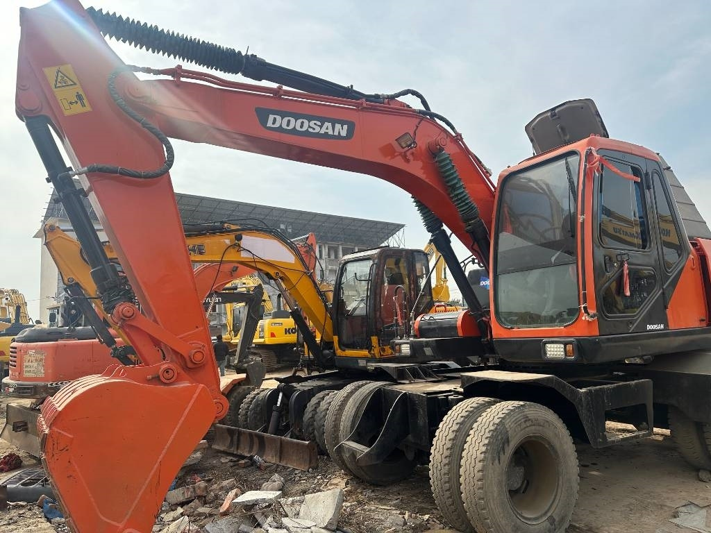Doosan DX 150W -9 - Wheel excavator: picture 5 Doosan DX 150W -9 - Wheel excavator: picture 5