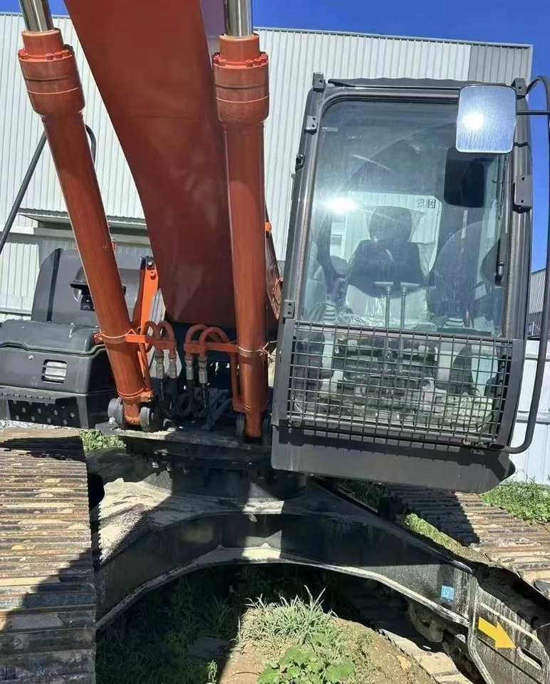 Hitachi 250 - Crawler excavator: picture 4 Hitachi 250 - Crawler excavator: picture 4