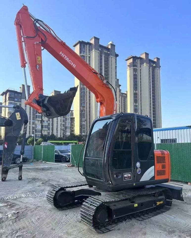 Mini excavator Hitachi 70: picture 9