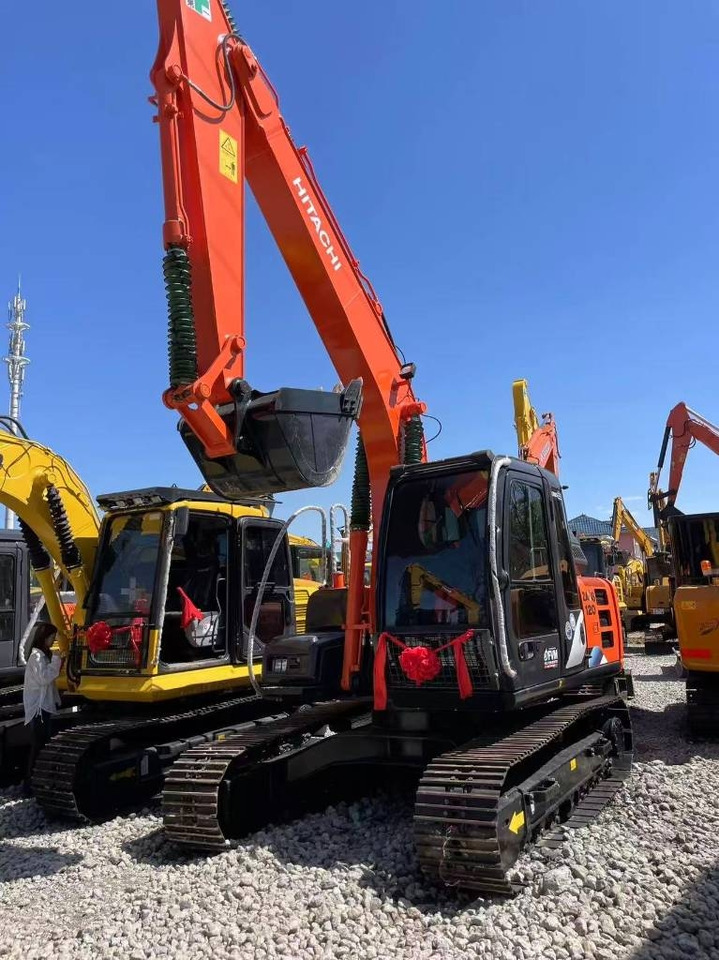 Hitachi ZX 120 - Crawler excavator: picture 1 Hitachi ZX 120 - Crawler excavator: picture 1