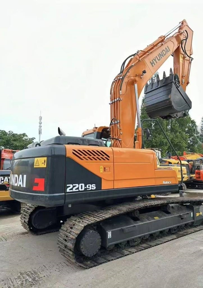 Hyundai 220-9S - Crawler excavator: picture 5 Hyundai 220-9S - Crawler excavator: picture 5