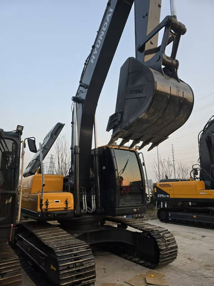 Hyundai 220—9S - Crawler excavator: picture 3 Hyundai 220—9S - Crawler excavator: picture 3