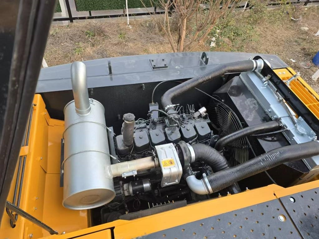 Hyundai 220—9S - Crawler excavator: picture 4 Hyundai 220—9S - Crawler excavator: picture 4