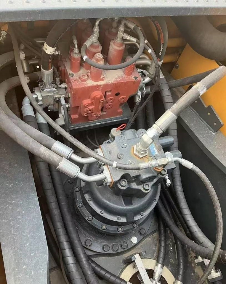 Hyundai 305LC - Crawler excavator: picture 5 Hyundai 305LC - Crawler excavator: picture 5