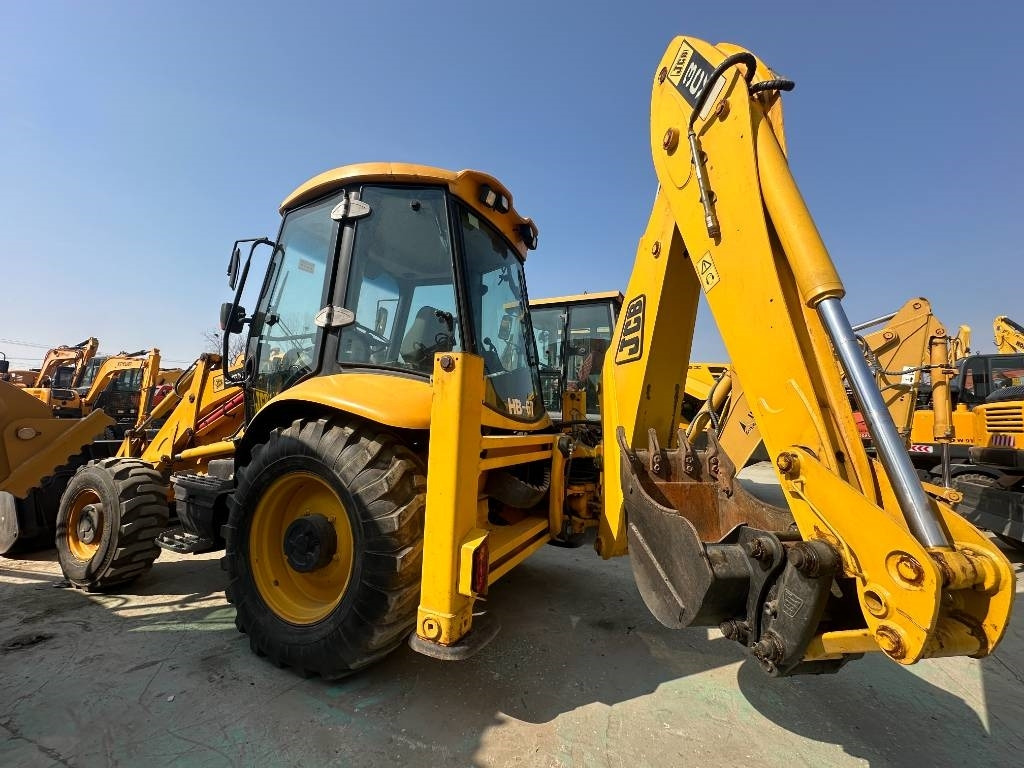JCB 3 XC - Backhoe loader: picture 3 JCB 3 XC - Backhoe loader: picture 3