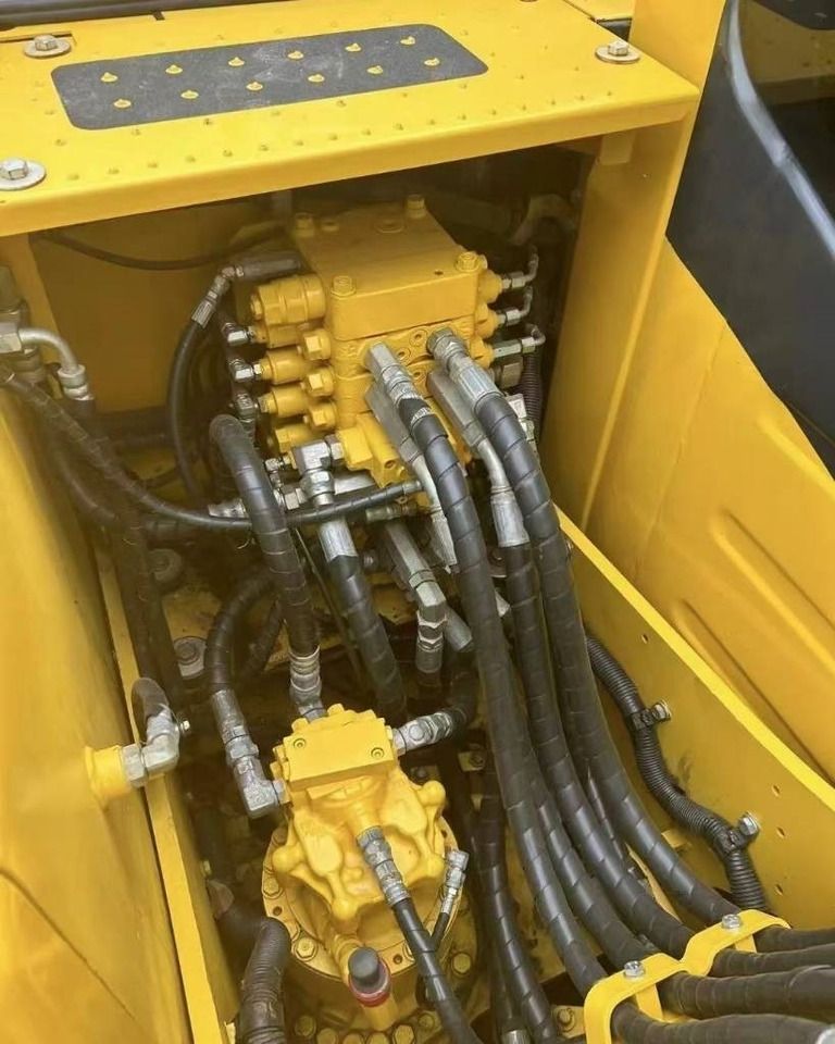 Crawler excavator Komatsu PC 110: picture 10