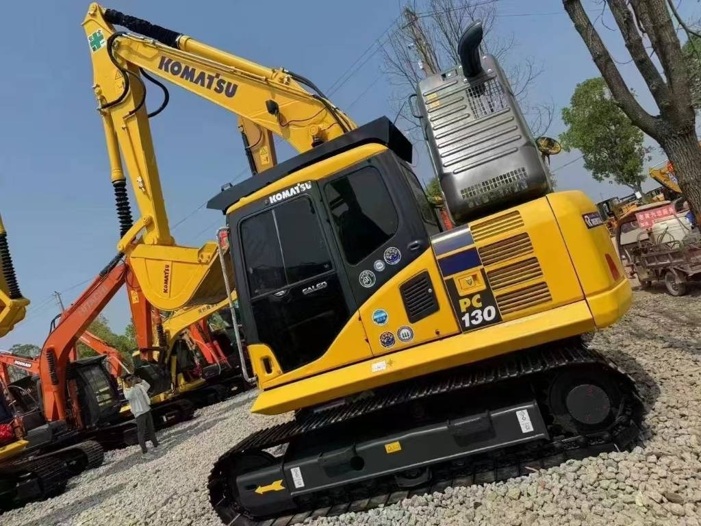 Komatsu PC 130 - Crawler excavator: picture 1 Komatsu PC 130 - Crawler excavator: picture 1