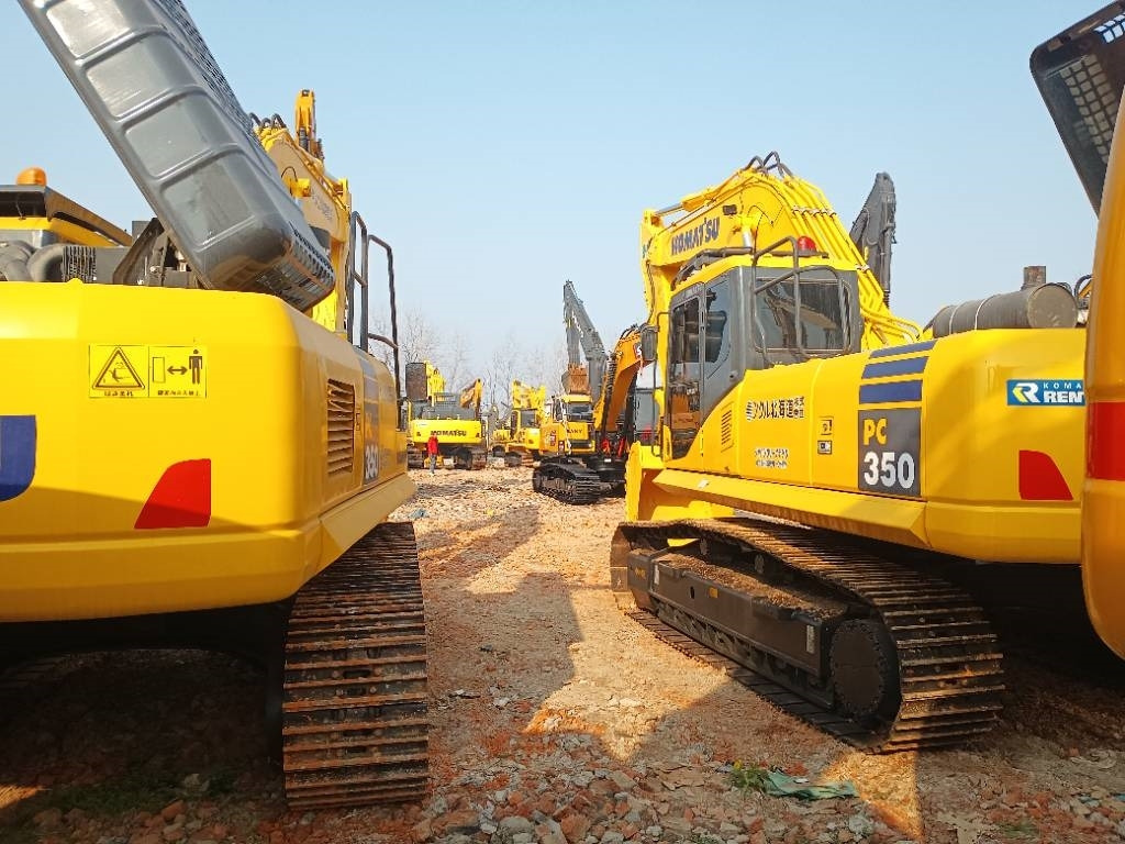 Crawler excavator Komatsu PC 350-7: picture 13