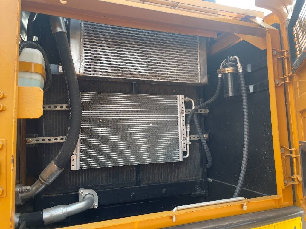 Sany SY 235 - Crawler excavator: picture 5 Sany SY 235 - Crawler excavator: picture 5